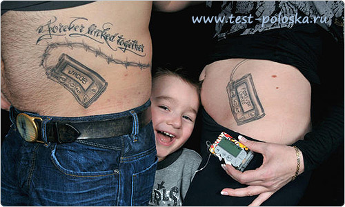 Родители сделали татуировки в виде инсулиновых помп, чтобы поддержать сына!