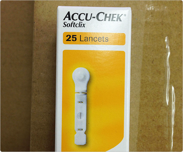 Новая упаковка ланцет Акку-Чек Софткликс 25 Accu-chek Softclix new design box from Roche